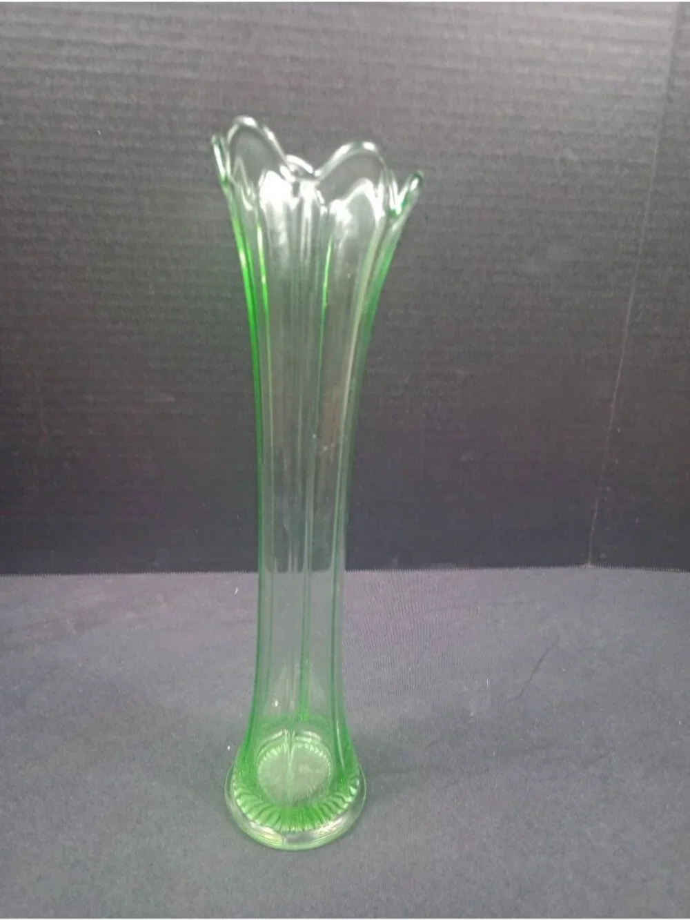 Vintage Retro Mid Century Uranium vaseline UV Reactive Clear Green Glass Viking